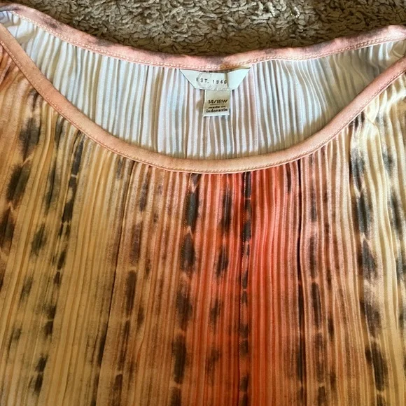 Fun accordion cold shoulder flowy midi dress - Picture 5 of 6